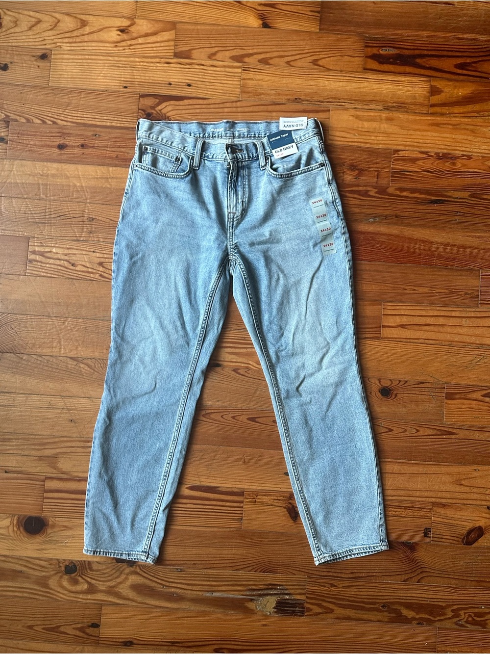 Old Navy Men’s Athletic Taper Jeans 34x30 New NWT